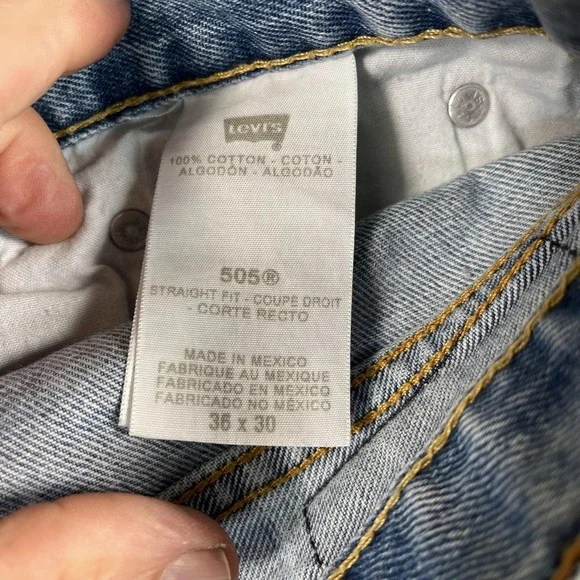 VTG Levis 505 Jeans Mens 36x30 Straight Fit Classic Denim Medium Wash - Picture 6 of 11